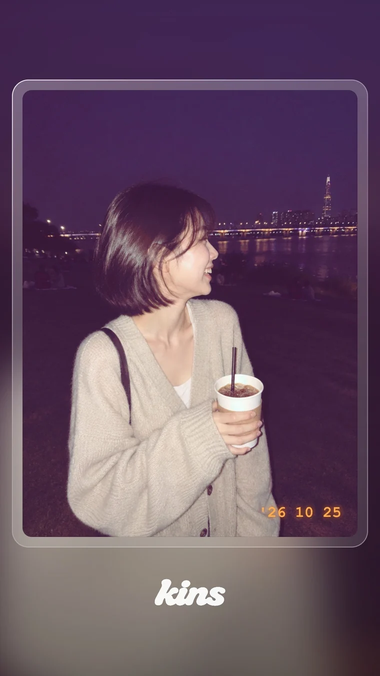 The 9:16 card Synz saves and shares, in Glass: the photo on a frosted pane over a blurred copy of itself, with a small Synz logo